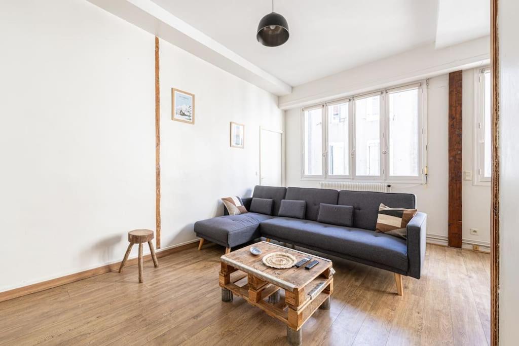 Apartamento Le Charmant Hello Palois-T2-Wifi Pau Exterior foto