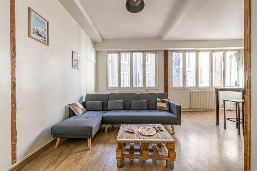 Apartamento Le Charmant Hello Palois-T2-Wifi Pau Exterior foto